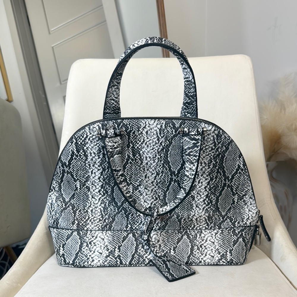 Elegant Black and White Snakeskin Women's Bag